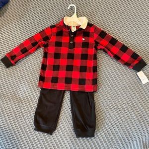 NWT Carter’s fleece outfit